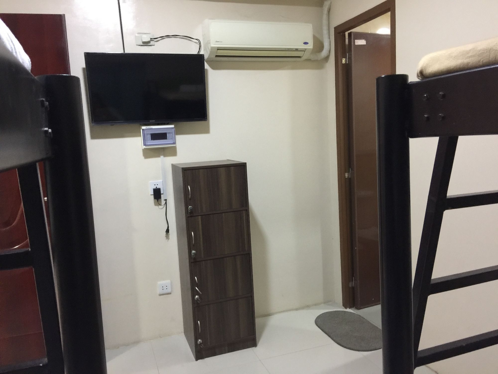Cebu Courtyard Hotel Lapu-Lapu City Exterior photo