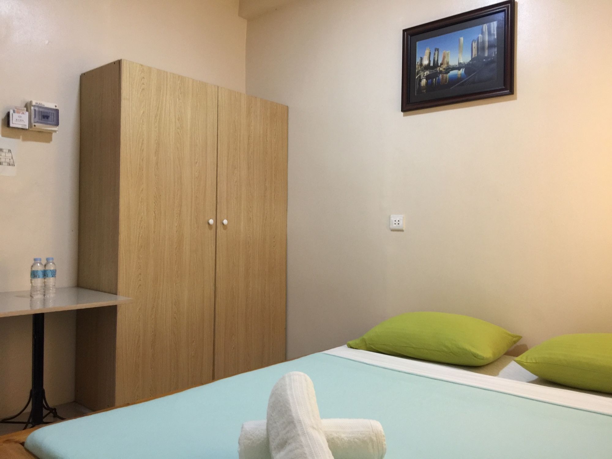Cebu Courtyard Hotel Lapu-Lapu City Exterior photo